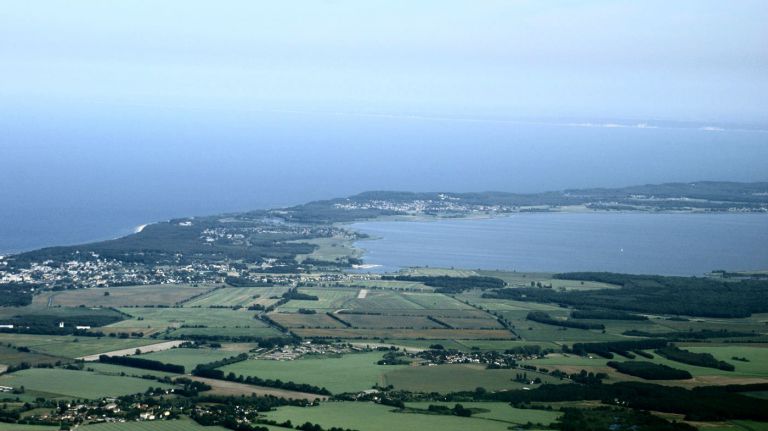 Blick auf Zempin mit Ostsee und Achterwasser